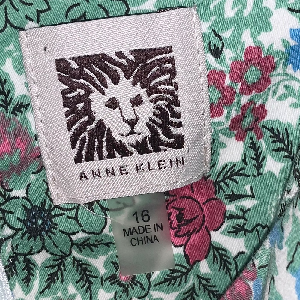Anne Klein Sleeveless Floral Dress - Picture 10 of 10